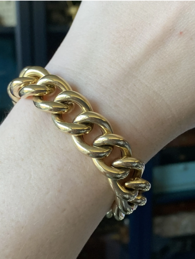 Classic Large Link Bracelet in Yellow Gold