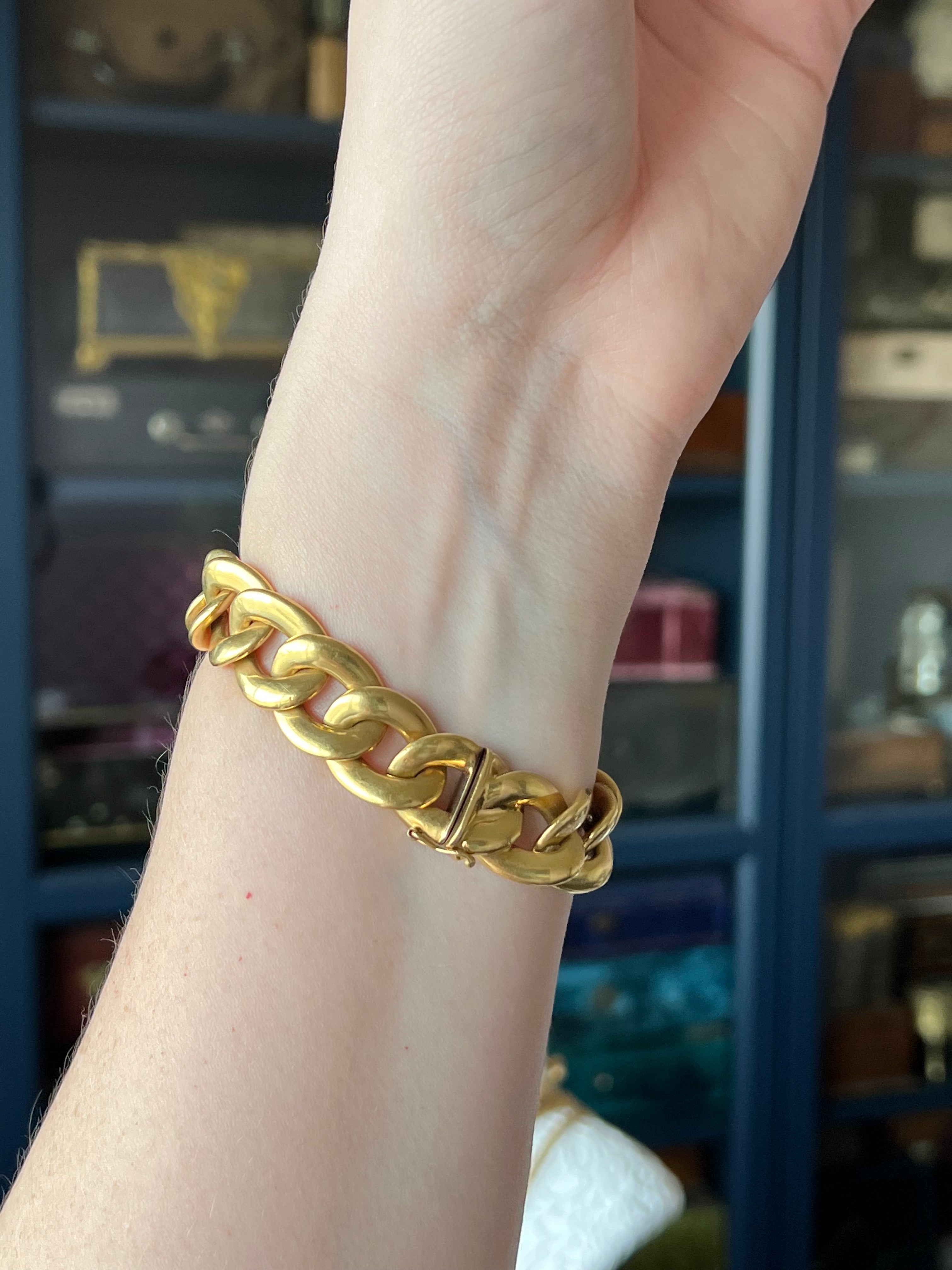 Italian 18K Yellow Gold Bracelet | Auctions at Showplace